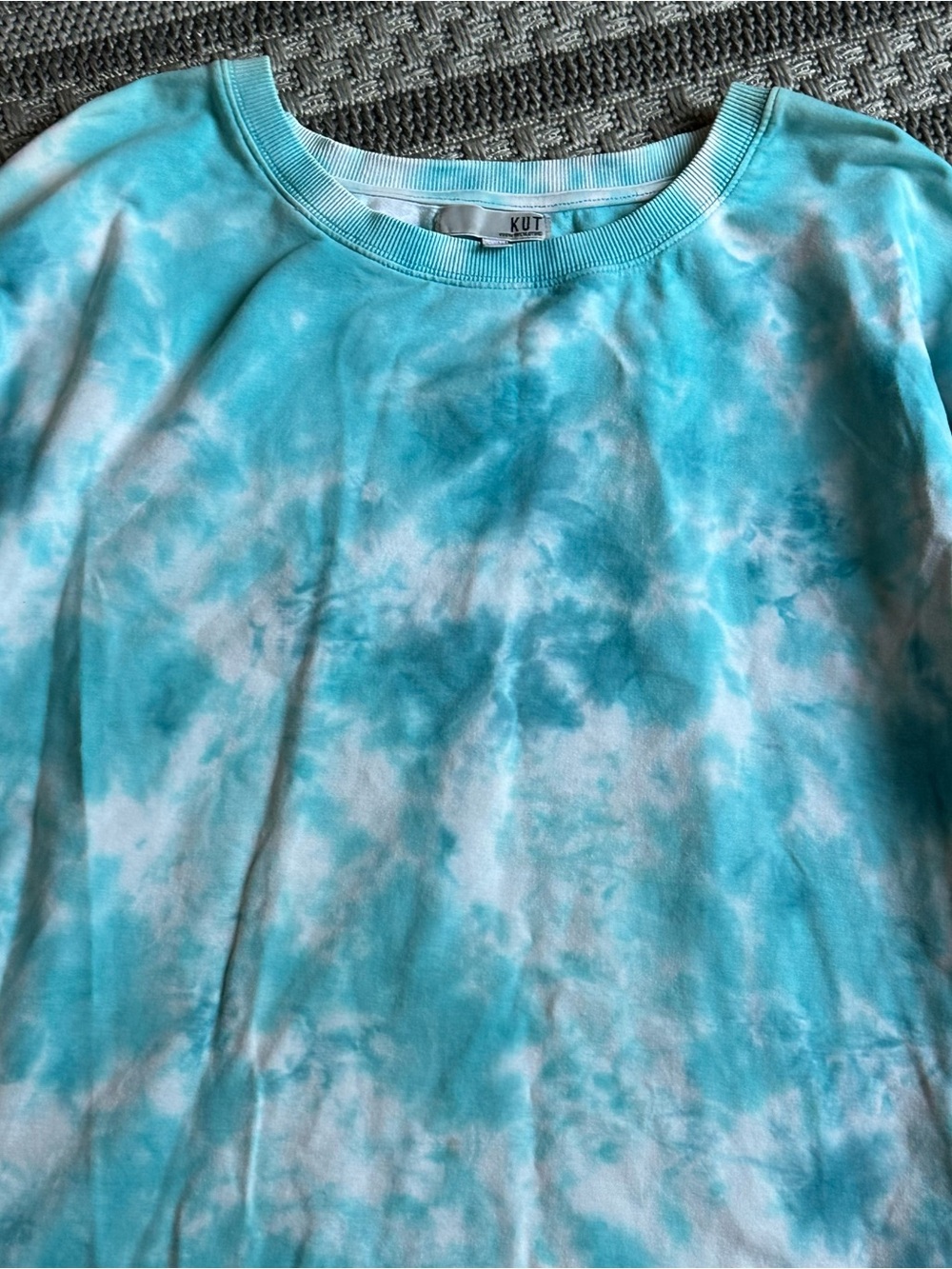 Kut from the Kloth Turquoise and White Tie-Dye Crewneck